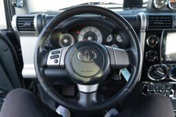 
										2007 Toyota FJ Cruiser full									