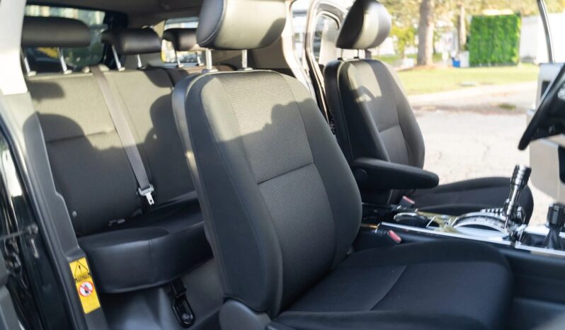 
								2007 Toyota FJ Cruiser full									