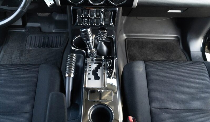 
								2007 Toyota FJ Cruiser full									