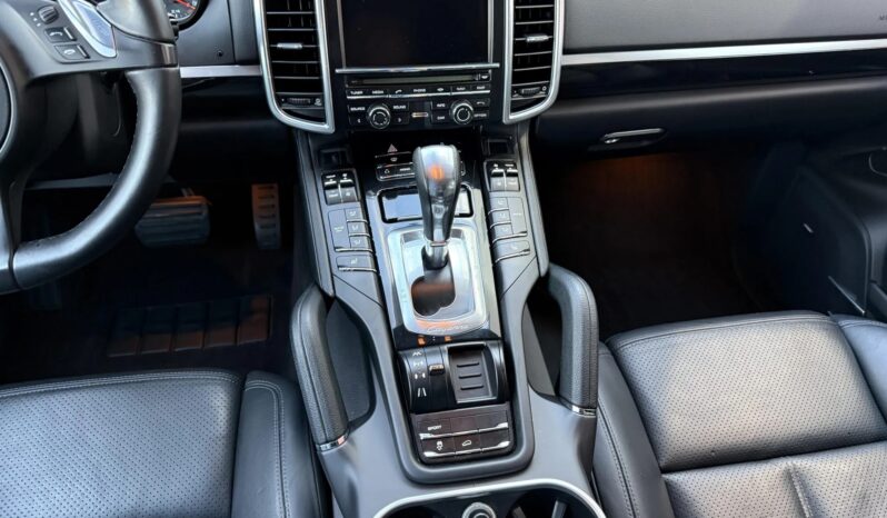 
								2013 Porsche Cayenne Diesel V6 full									