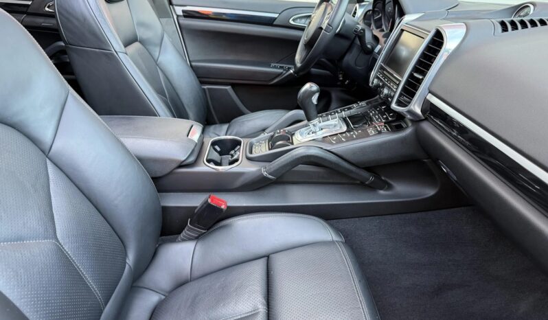 
								2013 Porsche Cayenne Diesel V6 full									