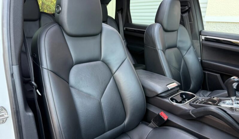 
								2013 Porsche Cayenne Diesel V6 full									