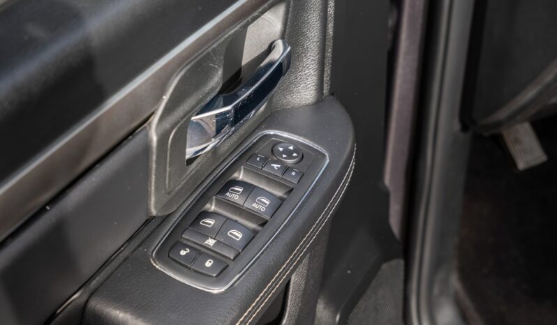 
								2018 Ram 1500 Sport Crew Cab 4×4 full									