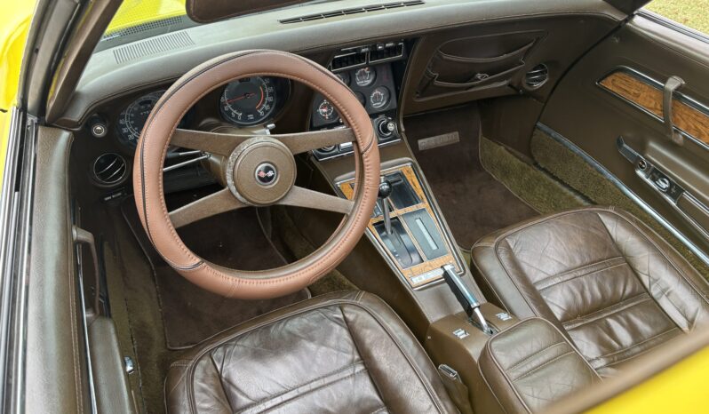 
								1976 Chevrolet Corvette full									