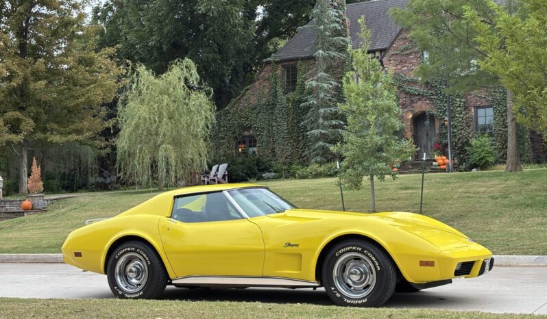
								1976 Chevrolet Corvette full									