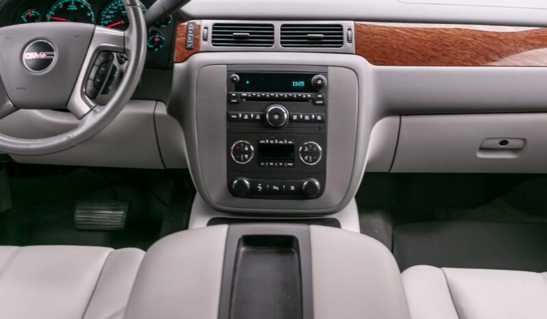 
								2008 GMC Yukon SLT-2 4×4 full									