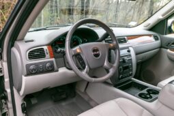 
										2008 GMC Yukon SLT-2 4×4 full									