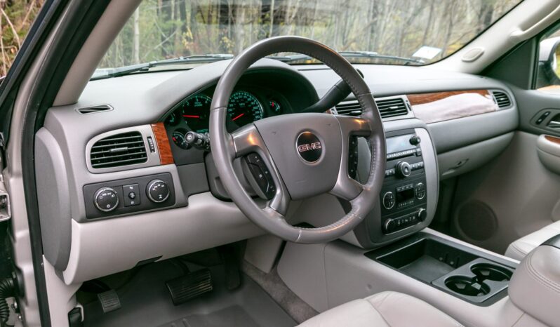 
								2008 GMC Yukon SLT-2 4×4 full									