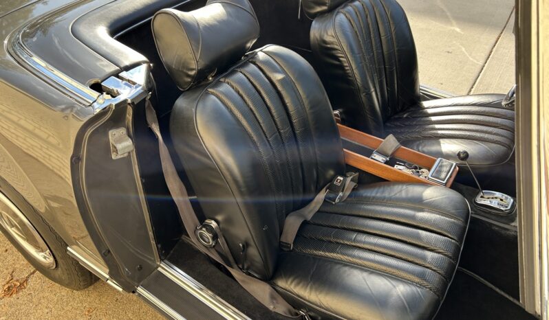 
								1970 Mercedes-Benz 280SL full									