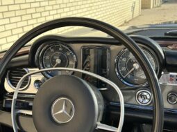 
										1970 Mercedes-Benz 280SL full									