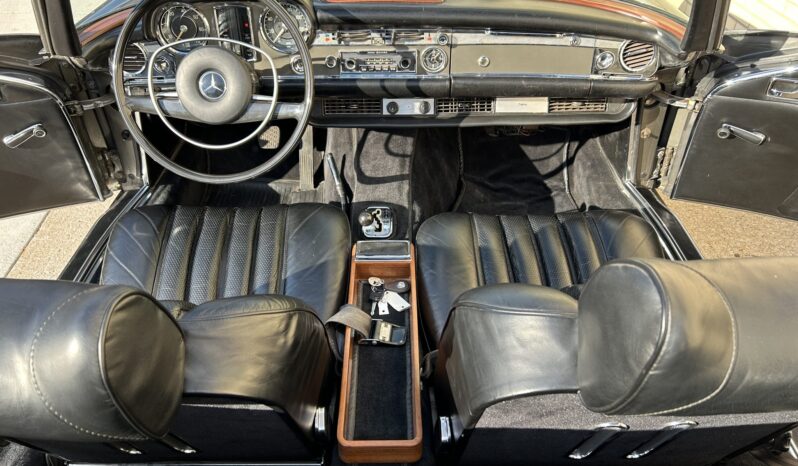 
								1970 Mercedes-Benz 280SL full									