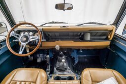 
										1997 Land Rover Defender 110 300Tdi 5-Speed full									