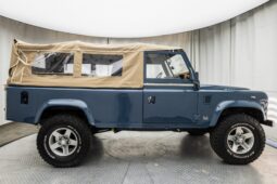 
										1997 Land Rover Defender 110 300Tdi 5-Speed full									