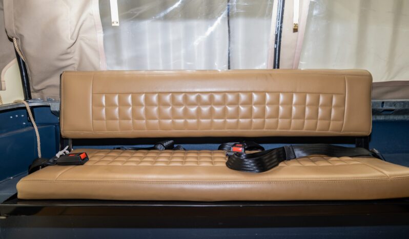 
								1997 Land Rover Defender 110 300Tdi 5-Speed full									