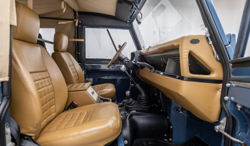 
								1997 Land Rover Defender 110 300Tdi 5-Speed full									