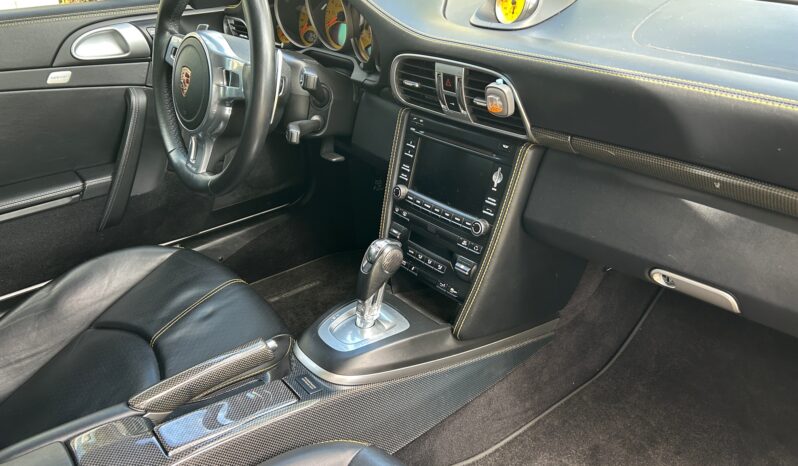 
								2013 Porsche 911 Turbo S Coupe full									