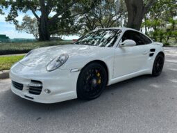 
										2013 Porsche 911 Turbo S Coupe full									