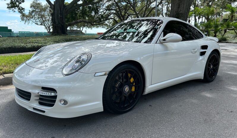 
								2013 Porsche 911 Turbo S Coupe full									