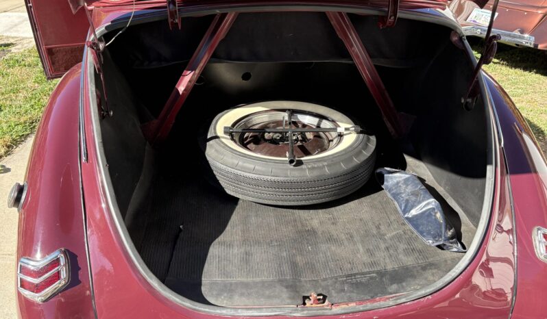 
								1940 Ford Deluxe Convertible Club Coupe full									