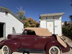 
										1940 Ford Deluxe Convertible Club Coupe full									