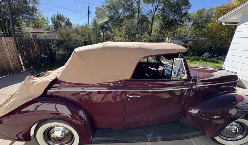 
								1940 Ford Deluxe Convertible Club Coupe full									