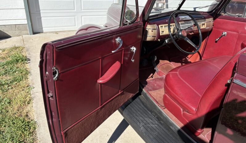
								1940 Ford Deluxe Convertible Club Coupe full									