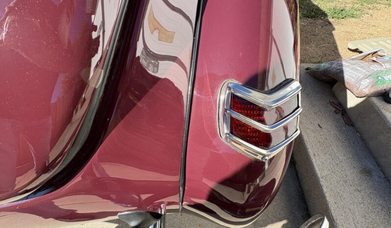 
								1940 Ford Deluxe Convertible Club Coupe full									