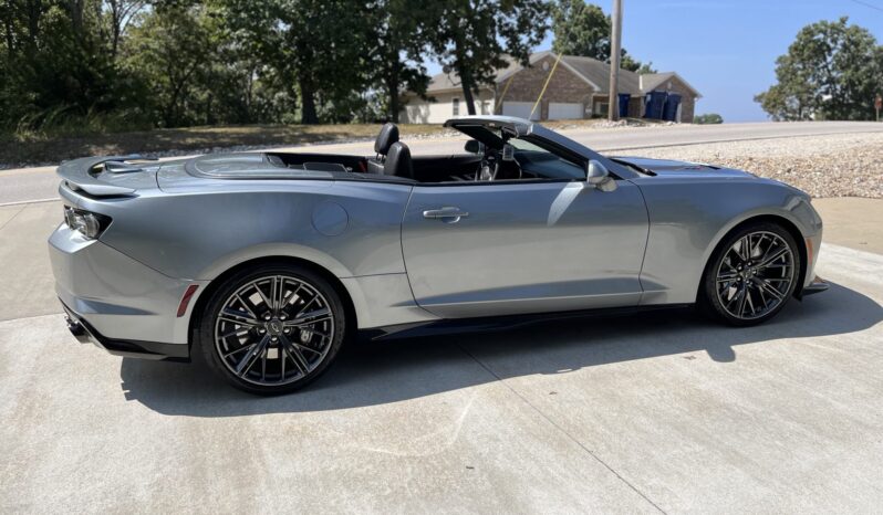 
								2024 Chevrolet Camaro ZL1 Convertible full									