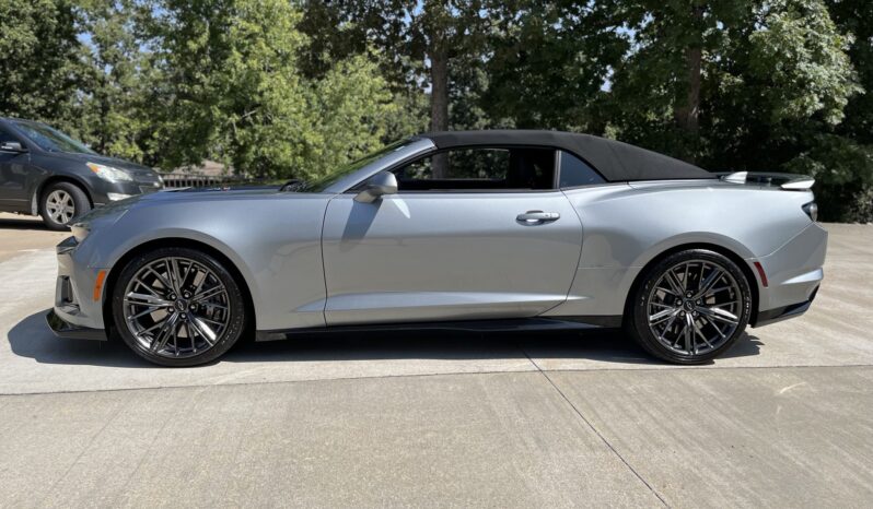 
								2024 Chevrolet Camaro ZL1 Convertible full									