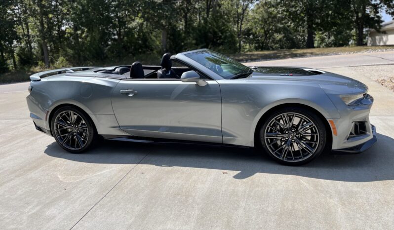 
								2024 Chevrolet Camaro ZL1 Convertible full									