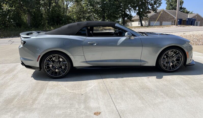 
								2024 Chevrolet Camaro ZL1 Convertible full									