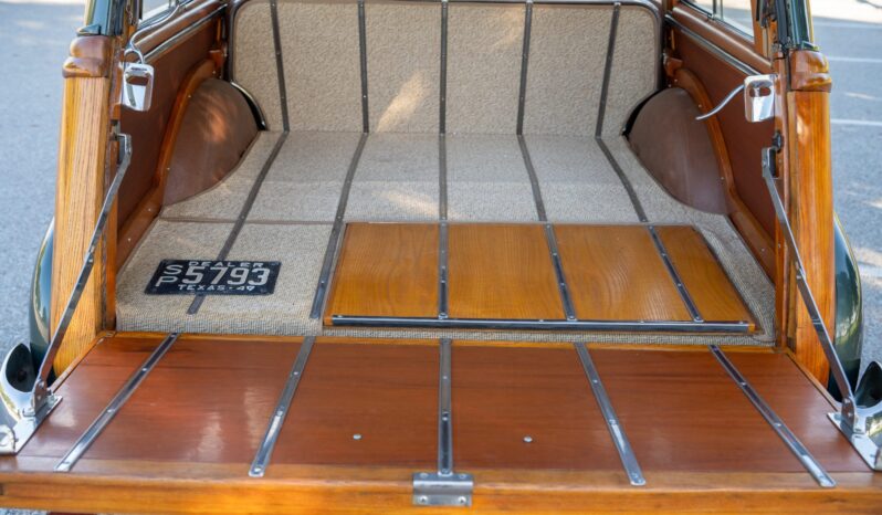 
								1949 Oldsmobile Futuramic Series 88 Deluxe Station Wagon full									