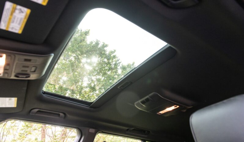 
								2012 Land Rover Range Rover HSE full									