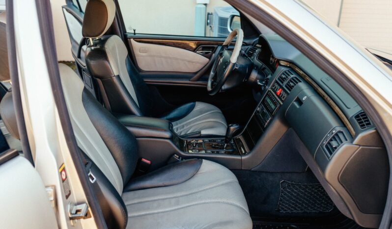 								2001 Mercedes-Benz E55 AMG full									