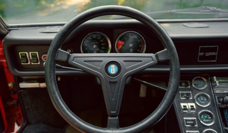 
								1973 DeTomaso Pantera full									