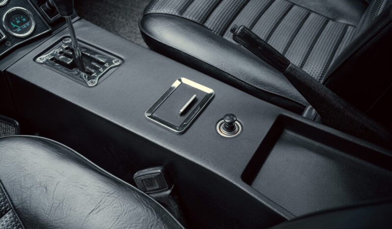 
								1973 DeTomaso Pantera full									