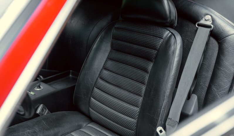 
								1973 DeTomaso Pantera full									