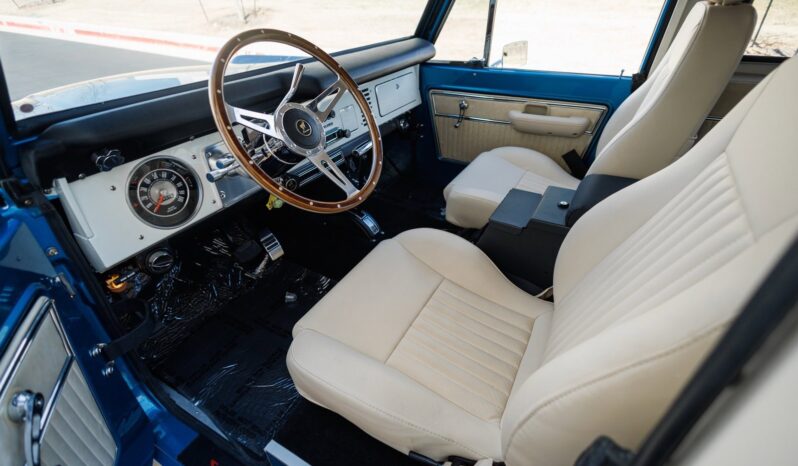 
								1976 Ford Bronco Gen 3 Coyote Restomod full									