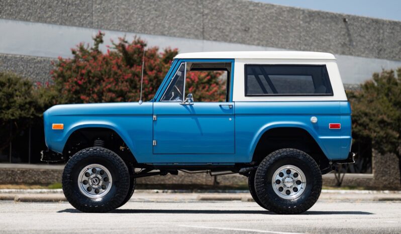 
								1976 Ford Bronco Gen 3 Coyote Restomod full									