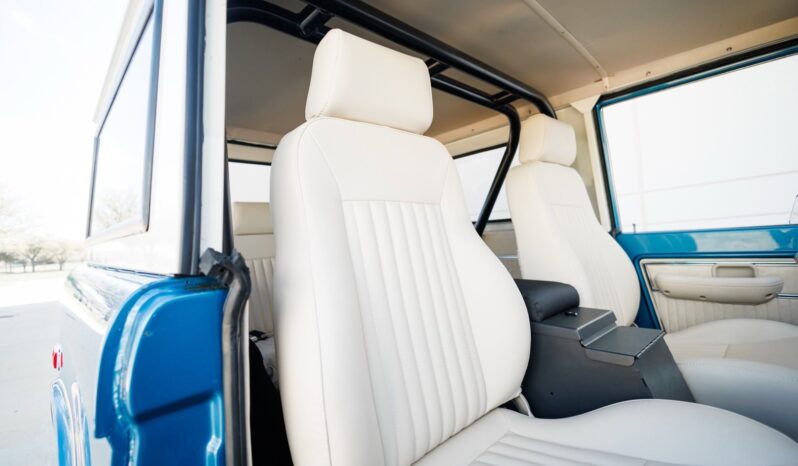 
								1976 Ford Bronco Gen 3 Coyote Restomod full									