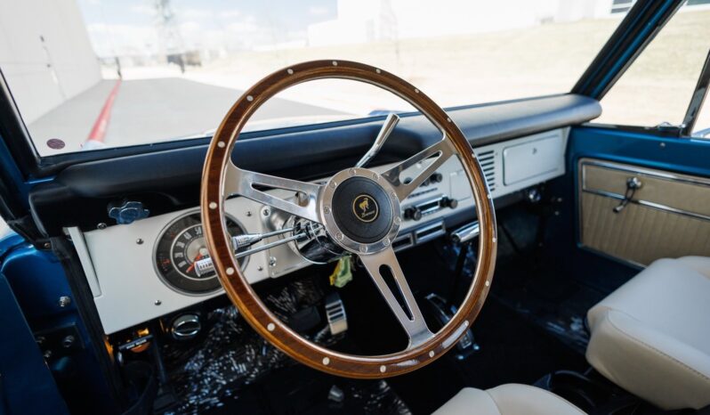 
								1976 Ford Bronco Gen 3 Coyote Restomod full									