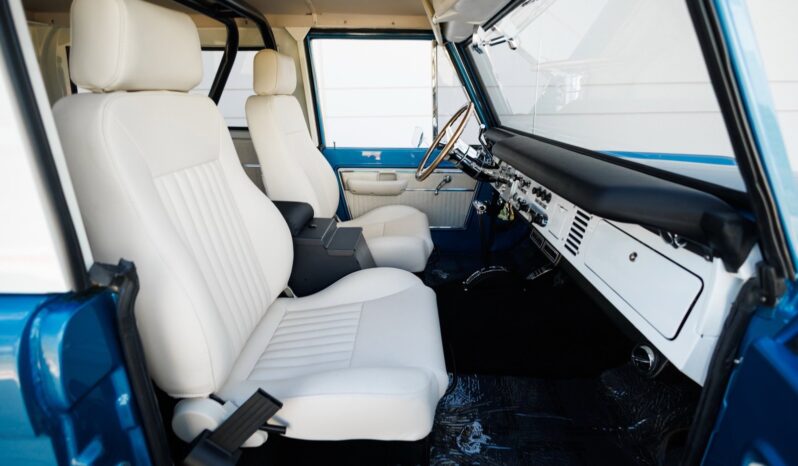 
								1976 Ford Bronco Gen 3 Coyote Restomod full									