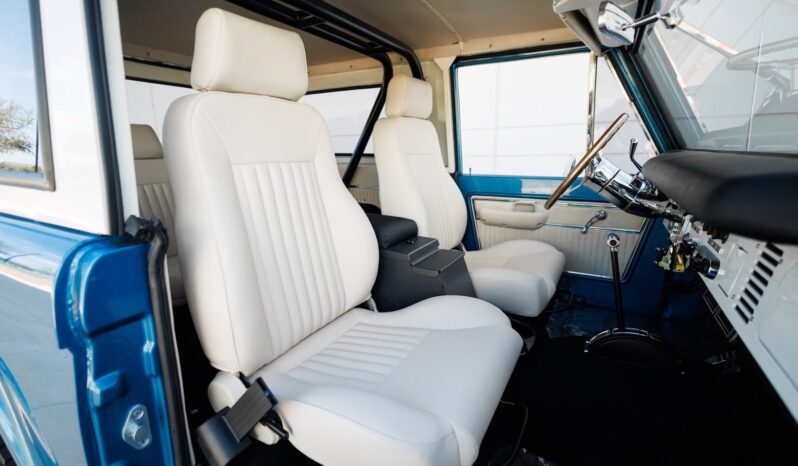 
								1976 Ford Bronco Gen 3 Coyote Restomod full									