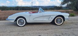 
										1959 Chevrolet Corvette 4-Speed full									