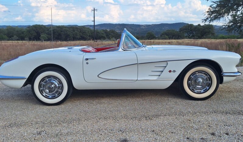 
								1959 Chevrolet Corvette 4-Speed full									