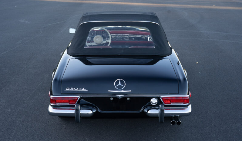 
								1965 Mercedes-Benz 230SL full									