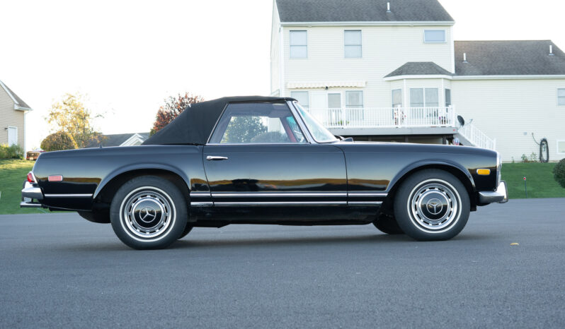 
								1965 Mercedes-Benz 230SL full									