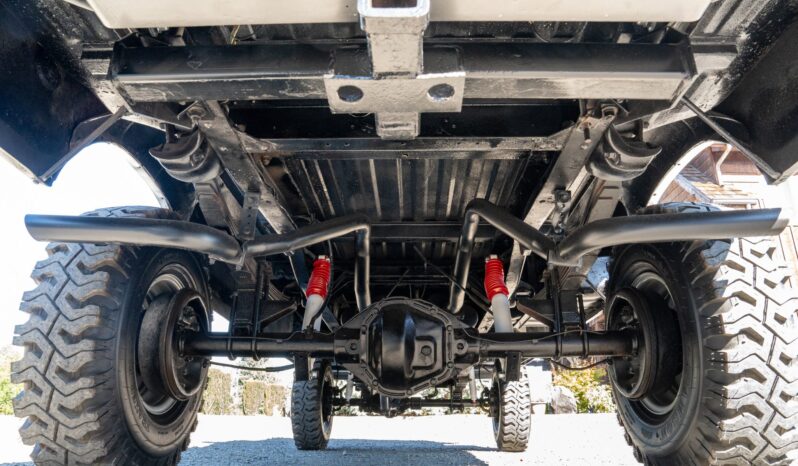 
								1976 Ford F-250 Custom Highboy 4×4 4-Speed full									