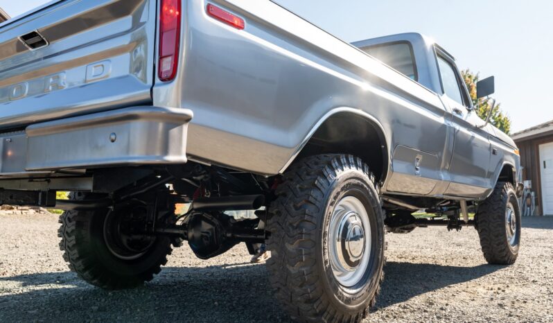 
								1976 Ford F-250 Custom Highboy 4×4 4-Speed full									