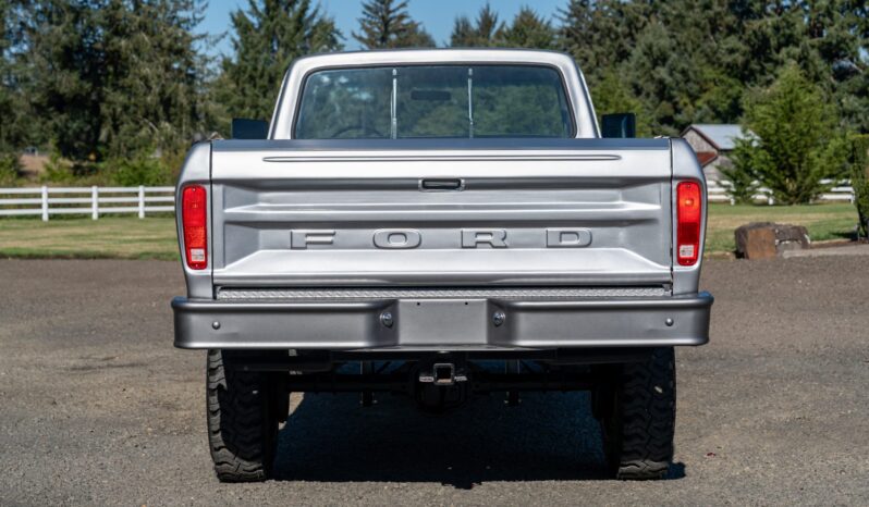 
								1976 Ford F-250 Custom Highboy 4×4 4-Speed full									